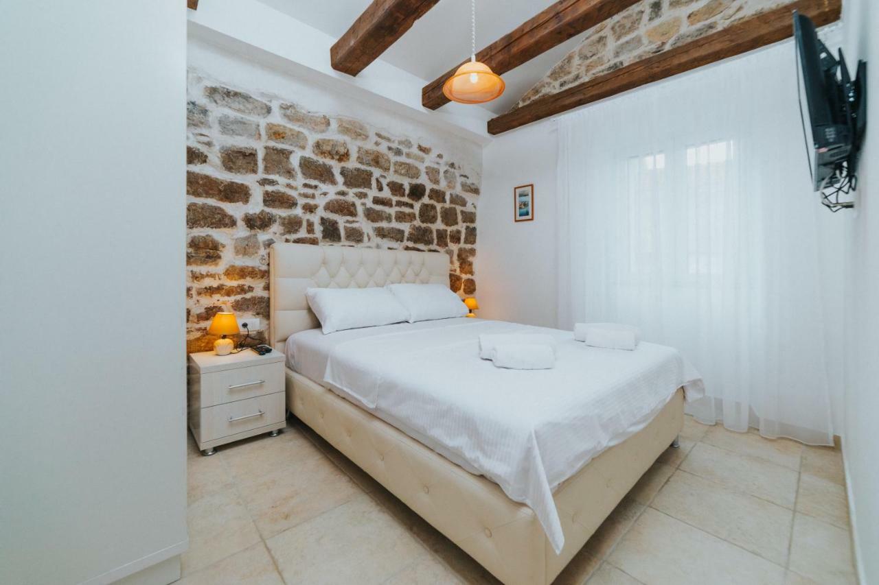 Apartments Trifunovic Old Town Budva Eksteriør billede